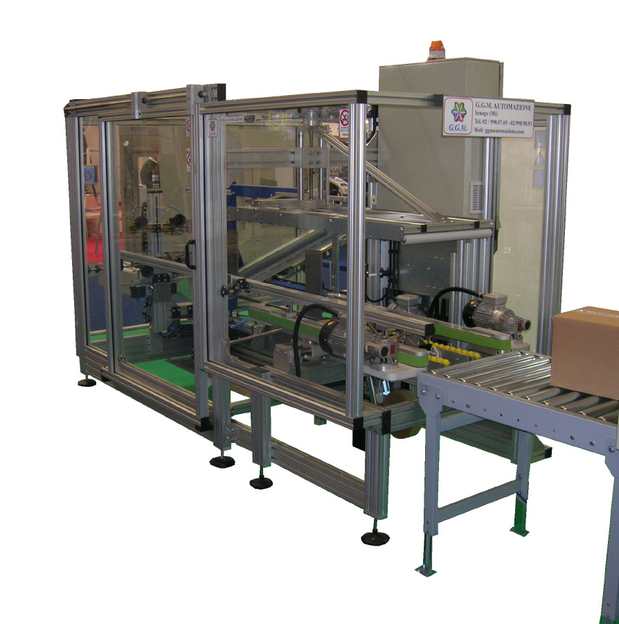 Automatic box forming machine with taping and automatic ejection